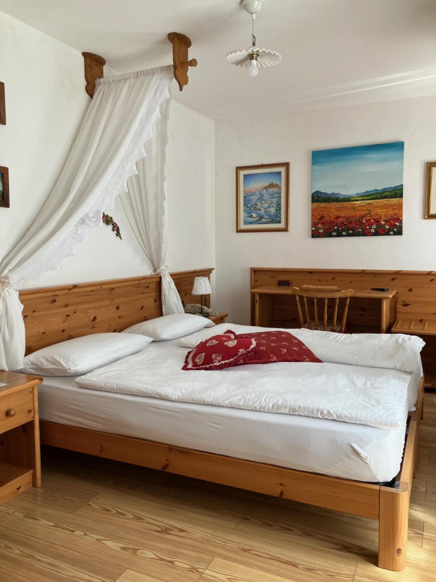 Hotel Garni Salvanel Cavalese Ngoại thất bức ảnh