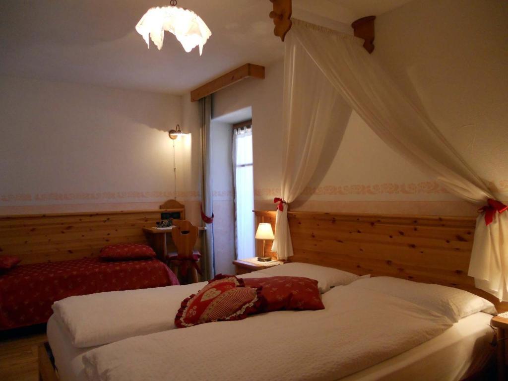Hotel Garni Salvanel Cavalese Phòng bức ảnh