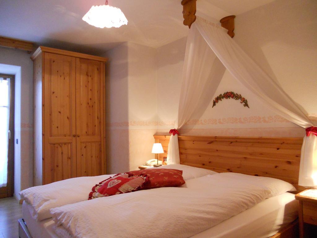 Hotel Garni Salvanel Cavalese Phòng bức ảnh