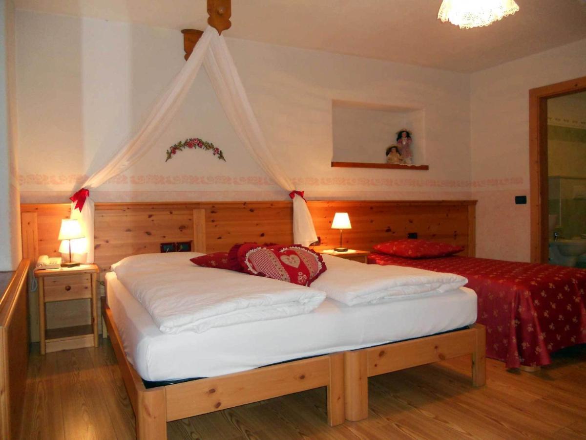 Hotel Garni Salvanel Cavalese Ngoại thất bức ảnh